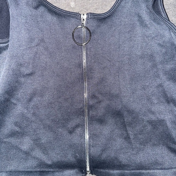 Grey tank with zipper size medium - Picture 2 of 3